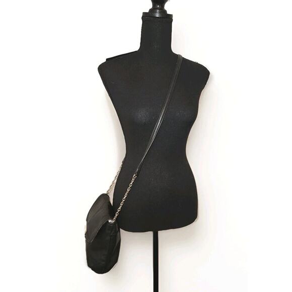 B. Makowsky Black Soft Leather Crossbody Purse 8x7x3 - Picture 2 of 12